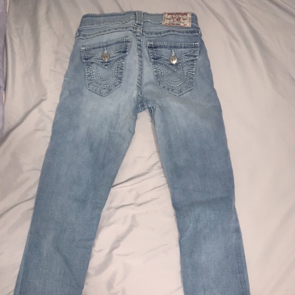 TRUE RELIGION LIGHT WASHED JEANS - Picture 3 of 4
